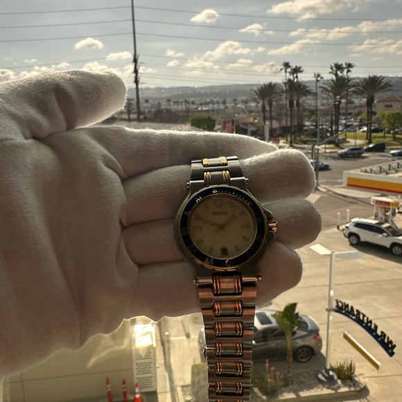 Vintage Gucci watch - Picture 2 of 2